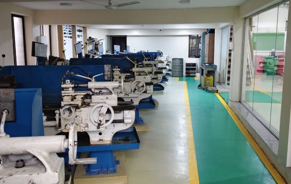 Lathe-Machines